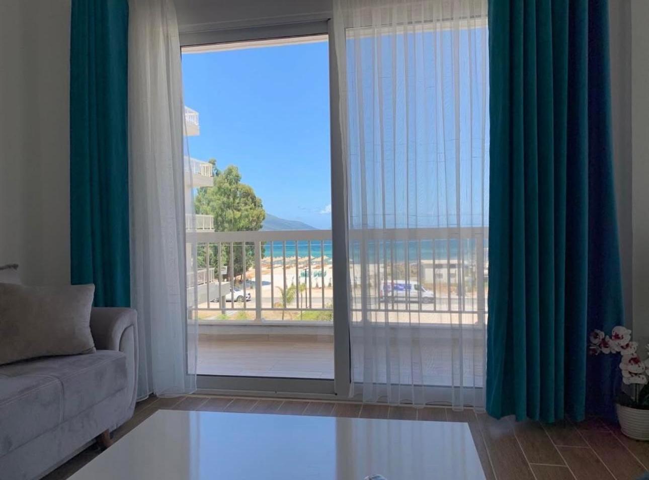 Sea View 1 * Wlora